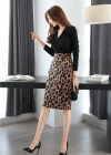Kadın Uzun Kollu Kruvaze Yaka üst Ithal Krep Alt Dalgıç Leopar Detaylı Elbise