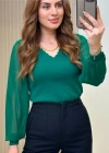 Kadın V Yaka Kolları Dökümlü Tül Detay Triko Bluz