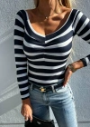 Kadın V Yaka Süprem Kumaş Çizgi Desenli Bluz