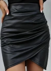 Kadın Yüksek Bel Yandan Fermuarlı Pileli Mini Deri Etek