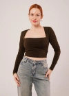 Kare Yaka Basic Kahverengi Bluz