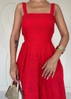 Kırmızı Askılı Aparatlı Brode Elbise