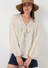 Önü Bağcıklı Uzun Kol Bluz 946  Krem