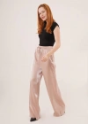 Parlak Görünümlü Cepli Bej Bol Paça Pantolon