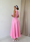 Pembe Geniş Yakalı Halter Kollu Elbise