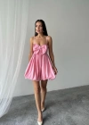Pembe Önü Fiyonklu Askılı Elbise