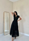 Siyah Fırfırlı Düğmeli Elbise