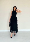 Siyah Önü Büzgülü Fırfırlı Elbise
