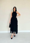 Siyah Önü Büzgülü Fırfırlı Elbise