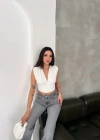 Vatkalı Kolsuz V Yaka Drapeli Crop Bluz ikralı Fit  Beyaz