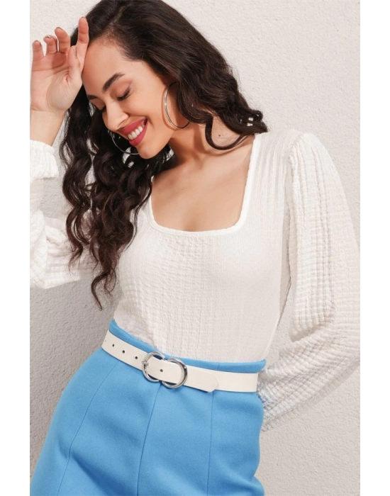 04 Uzun Kollu Bluz  Beyaz