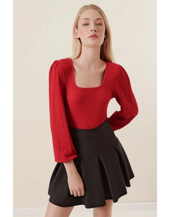 04 Uzun Kollu Bluz  Kırmızı