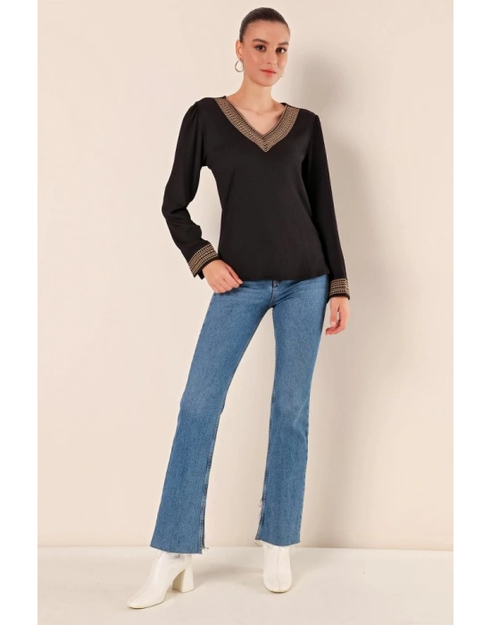 0466 Nakışlı V Yaka Örme Bluz  Siyah