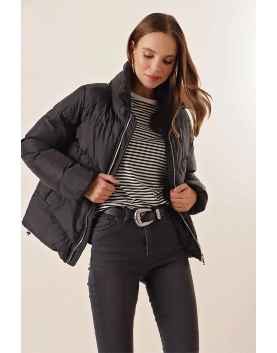 5124 Siyah Dik Yaka Şişme Mont