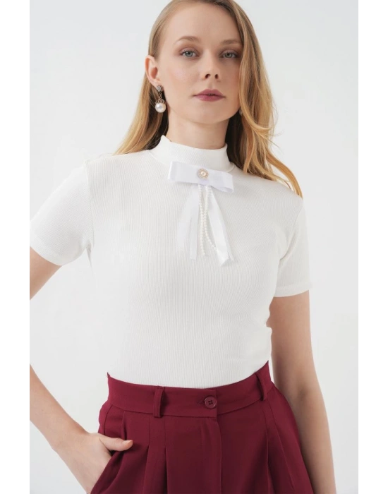 926 Yaka Detaylı Kısa Kol Bluz  Beyaz