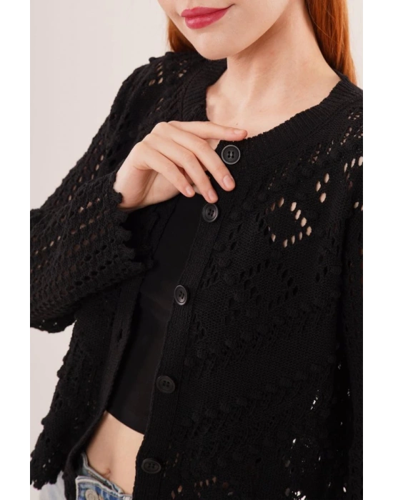 Ajurlu Düğmeli Siyah Hırka