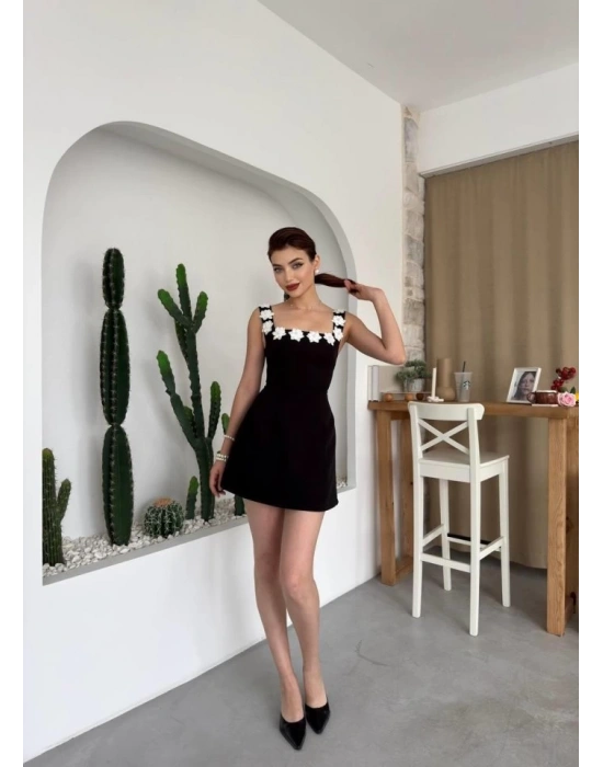 Alyosa Çiçek Detaylı Elbise