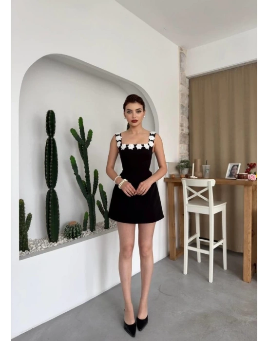 Alyosa Çiçek Detaylı Elbise