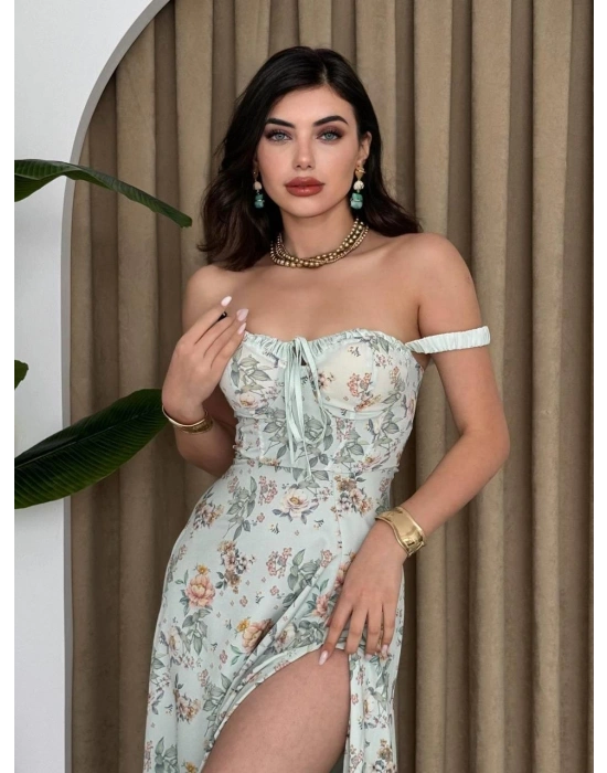 Anjelik Yırtmaç Detaylı Elbise