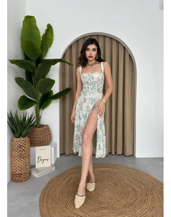 Anjelik Yırtmaç Detaylı Elbise