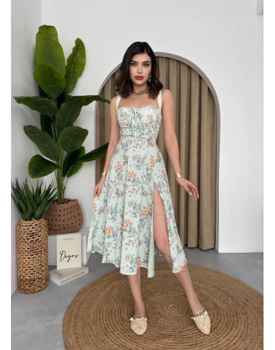 Anjelik Yırtmaç Detaylı Elbise