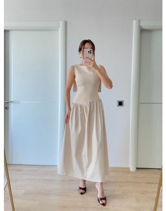 Arkası Kanatlı Uzun Elbise Bej