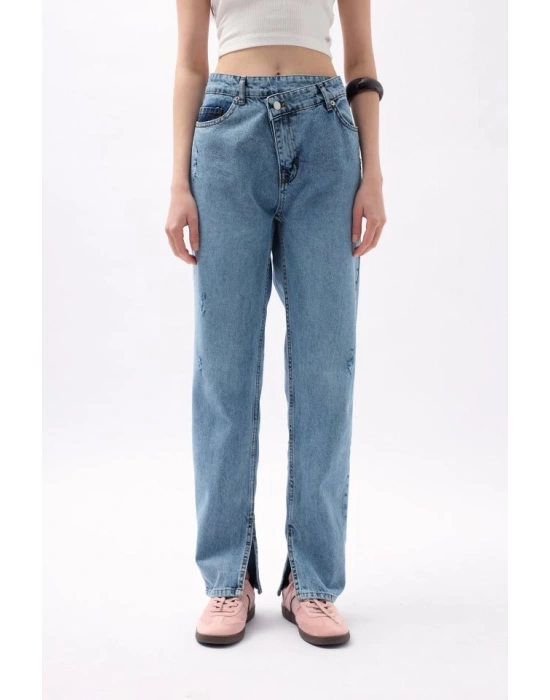 Asimetrik Bel Paça Yırtmaçlı Jean