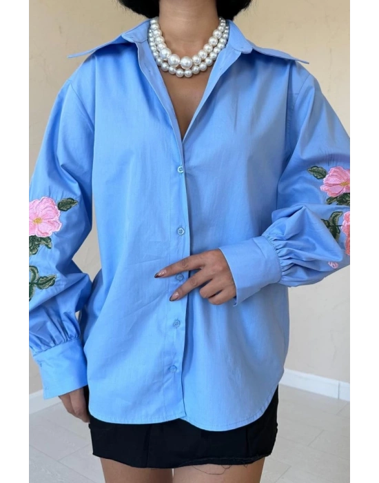 avi Kollarında Gül Nakışlı Gömlek