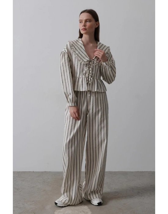 Bebe Yakalı Önü Bağlamalı Takım  Natür