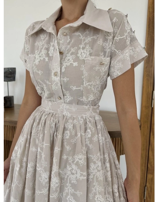 Bej Gömlek Ve Etek Takım