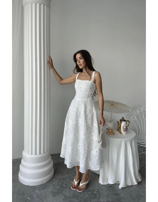 Beyaz Arkası Korse Detaylı Uzun Elbise