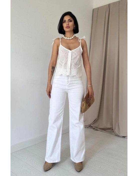 Beyaz Bağcıklı Brode Bluz