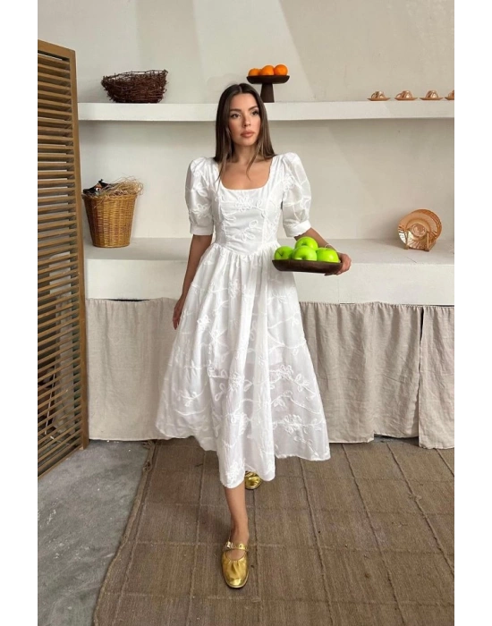 Beyaz Balon Kollu Brode Elbise