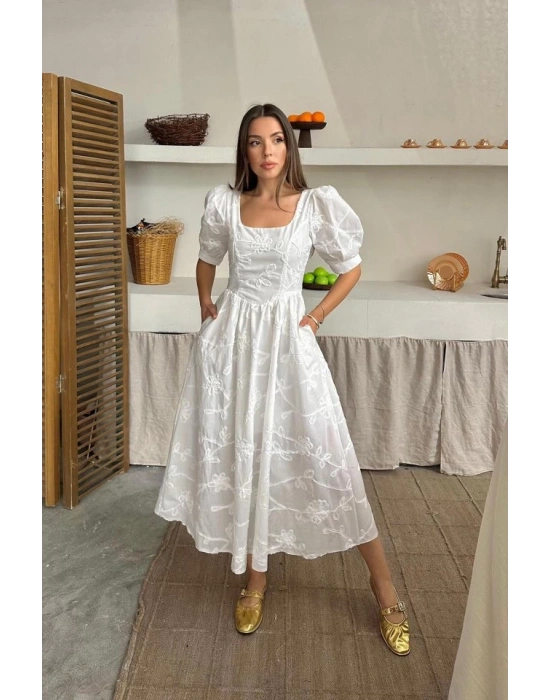 Beyaz Balon Kollu Brode Elbise