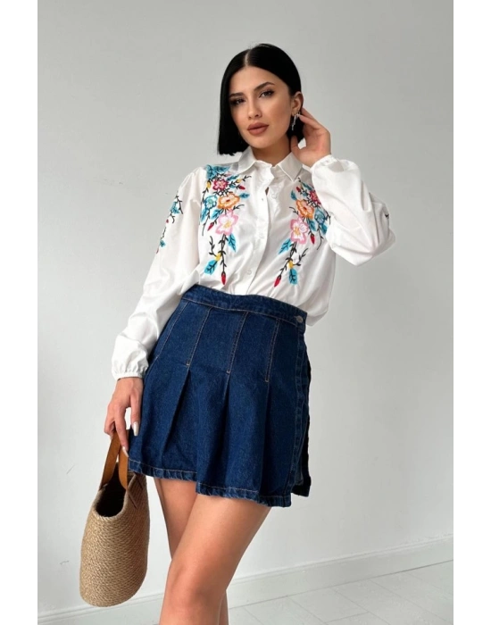Beyaz Çiçek Nakışlı Gömlek