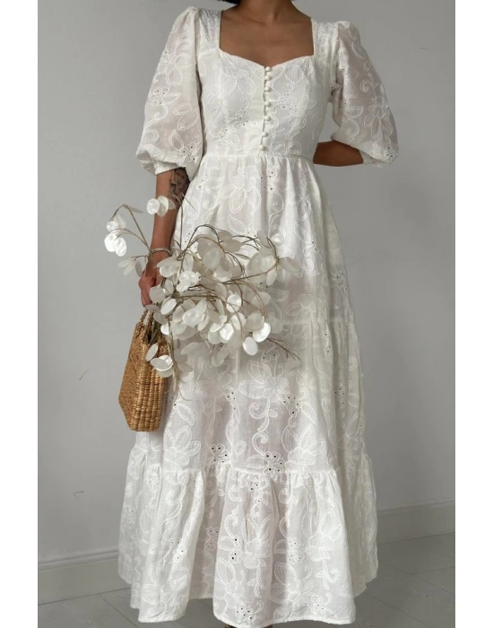 Beyaz Düğmeli Brode Elbise