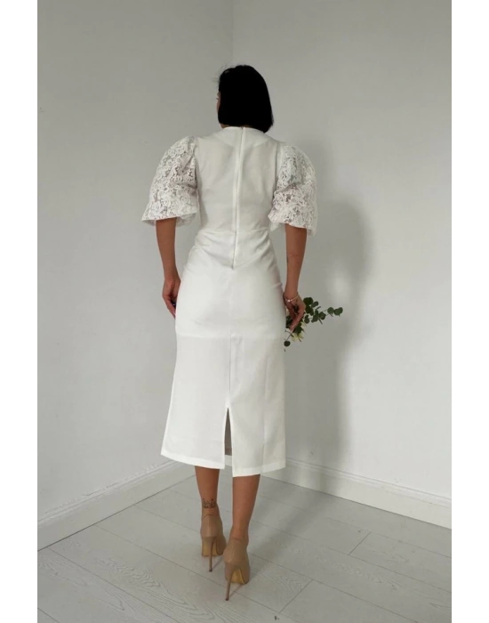 Beyaz İncili Tül Detay Elbise