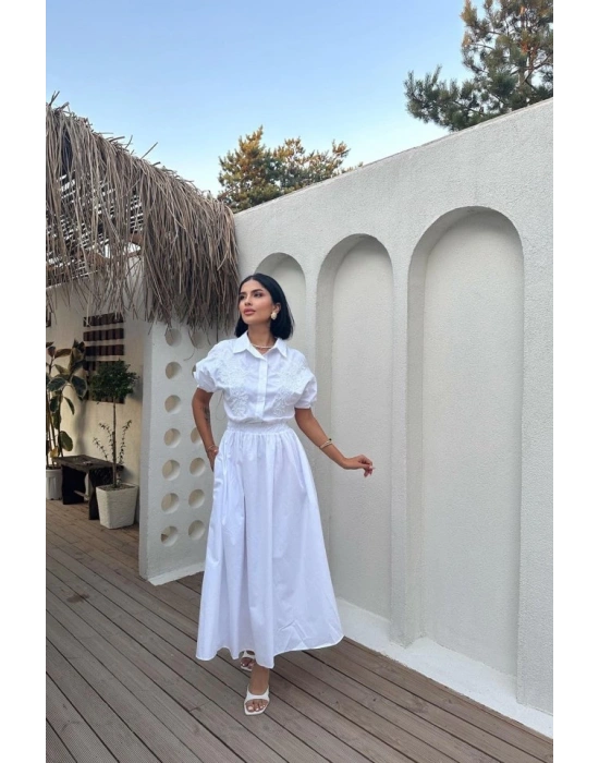 Beyaz Nakışlı İşlemeli Elbise