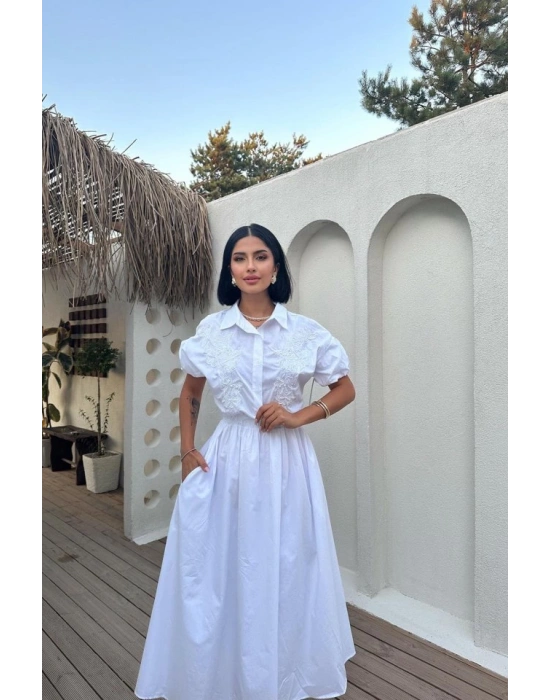 Beyaz Nakışlı İşlemeli Elbise
