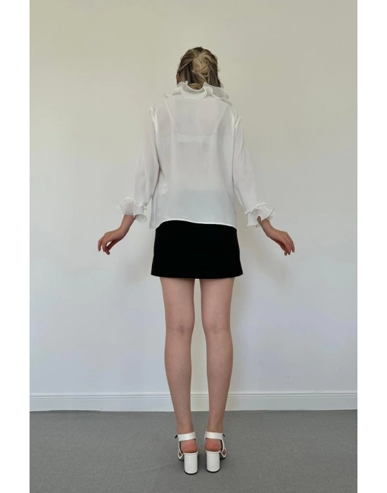 Beyaz Yakası Volanlı Gömlek