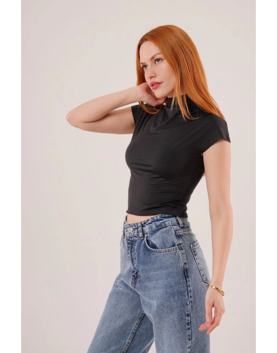 Boğazlı Parlak Kumaş Siyah Crop