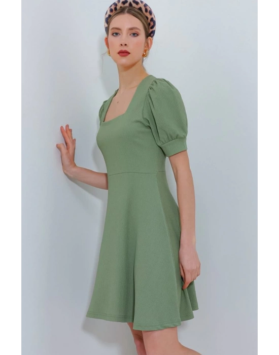 Çağla Yeşili Kare Yaka Örme Mini Elbise