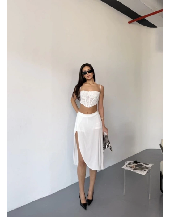Çepli Şortlu Yırtmaçlı Etek  Beyaz