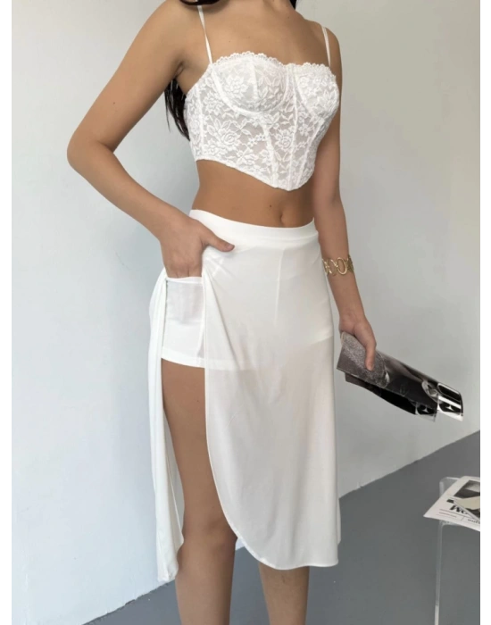 Çepli Şortlu Yırtmaçlı Etek  Beyaz