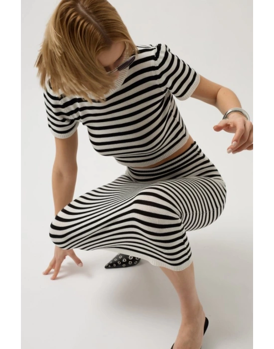 Çizgili Midi Dokulu Etek