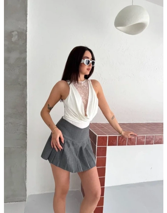 Dantel Detaylı Derin Dekolte Body Şık Kolsuz Yazlık Bodysuit  Beyaz