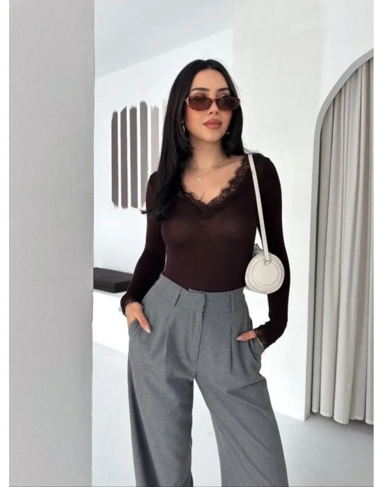 Dantel Detaylı V Yaka Arkası V Yaka Kaşmir Dokulu Uzun Kollu Bluz  Vişne Çürüğü