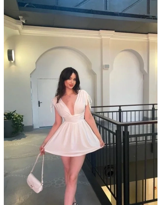 Derin V Yaka Etek Görünümlü Şortlu Elbise Drapeli ini Yazlık  Beyaz