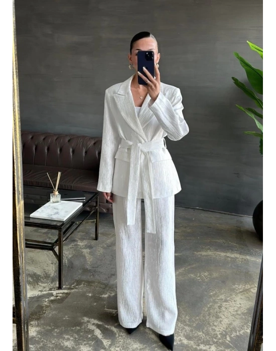 Ekru Beli Kuşaklı Ceket Ve Pantolon Parlak Takım