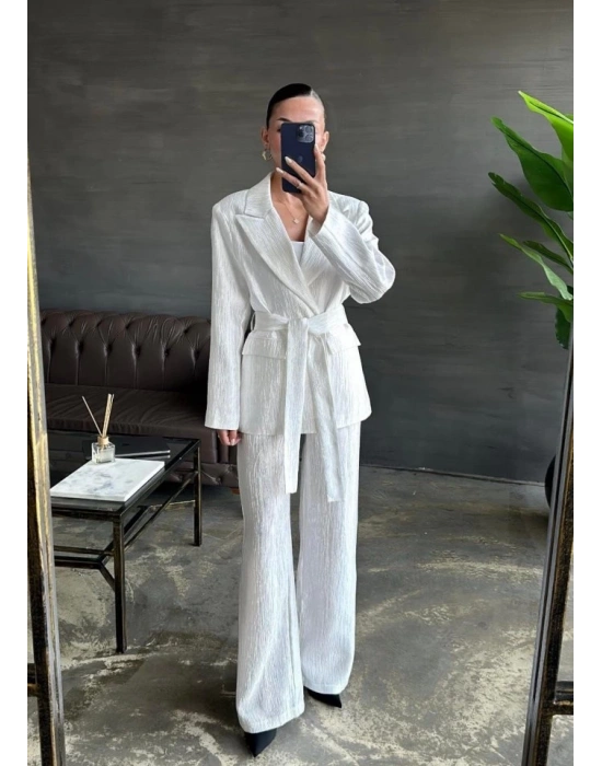 Ekru Beli Kuşaklı Ceket Ve Pantolon Parlak Takım